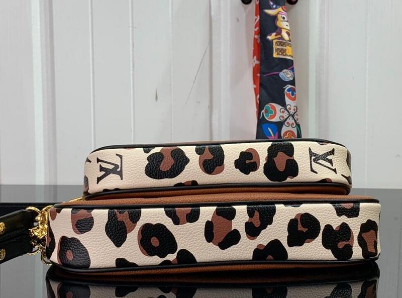 Luxe Touch Bags -   2342