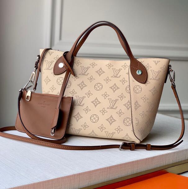 Luxe Touch Bags -   2974