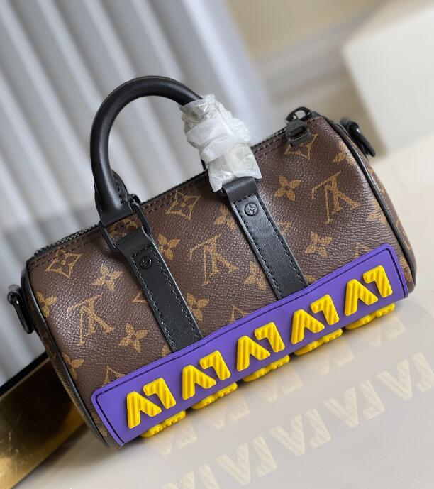 Luxe Touch Bags -   2393