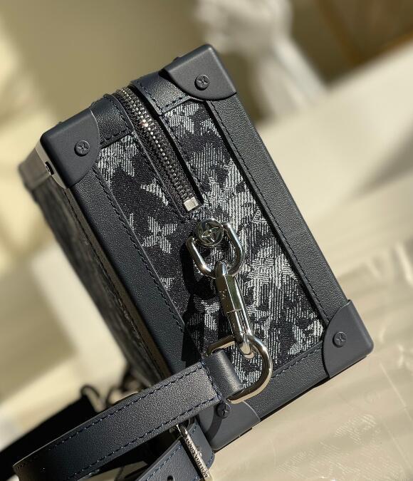 Luxe Touch Bags 

 - LTB Bags - 2584