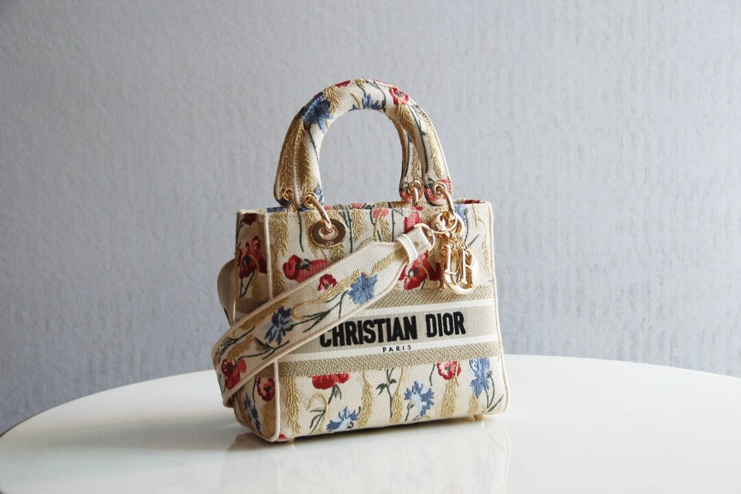 DIR 44532 Lady D-Lite Reverse dirty white 24CM