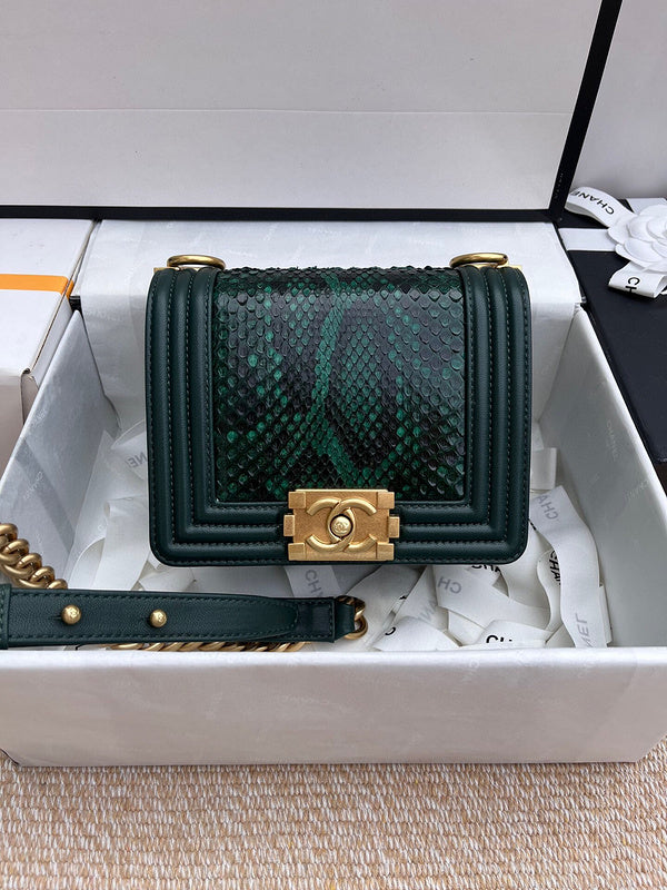 Luxe Touch Bags 

 -  Bags - 3401