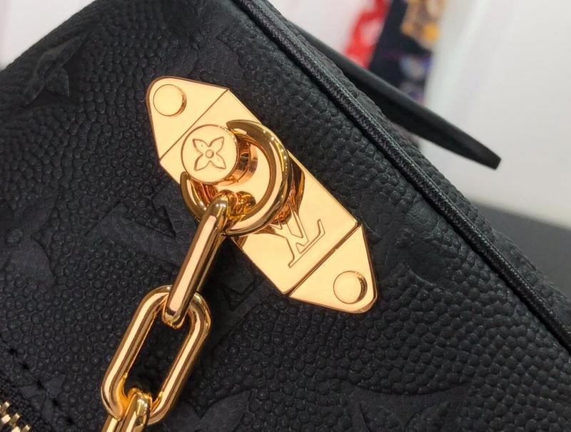 Luxe Touch Bags -   2203