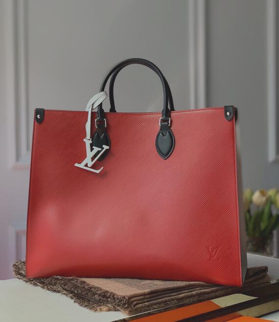 Luxe Touch Bags -   3163