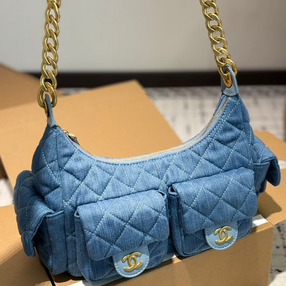 CC LARGE HOBO BAG WASHED DENIM AND GOLD TONE METAL BLUE 31CM  AS5339 B19251 NG353