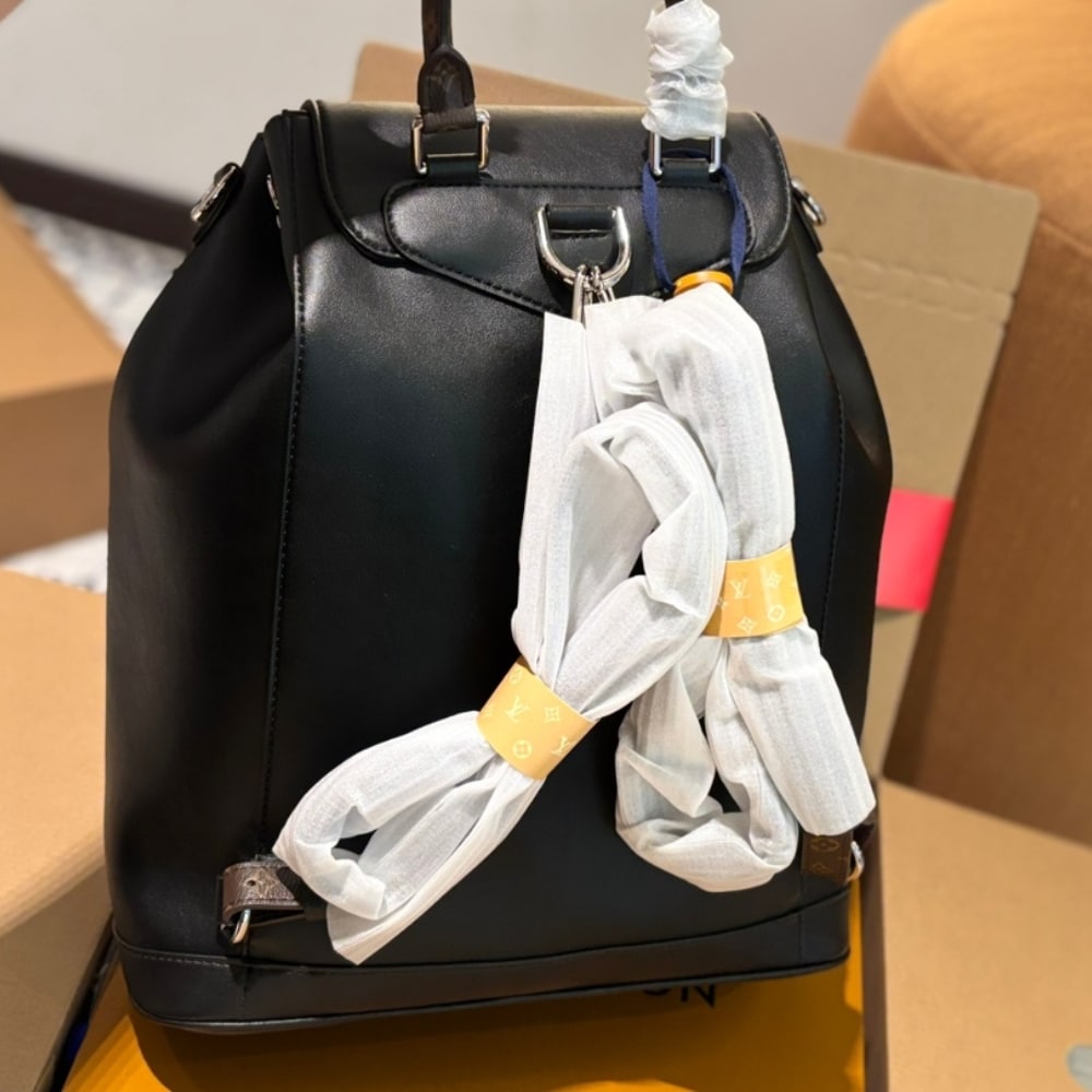 LV MONTSOURIS VIBE PM BACKPACK BLACK 31CM M12587