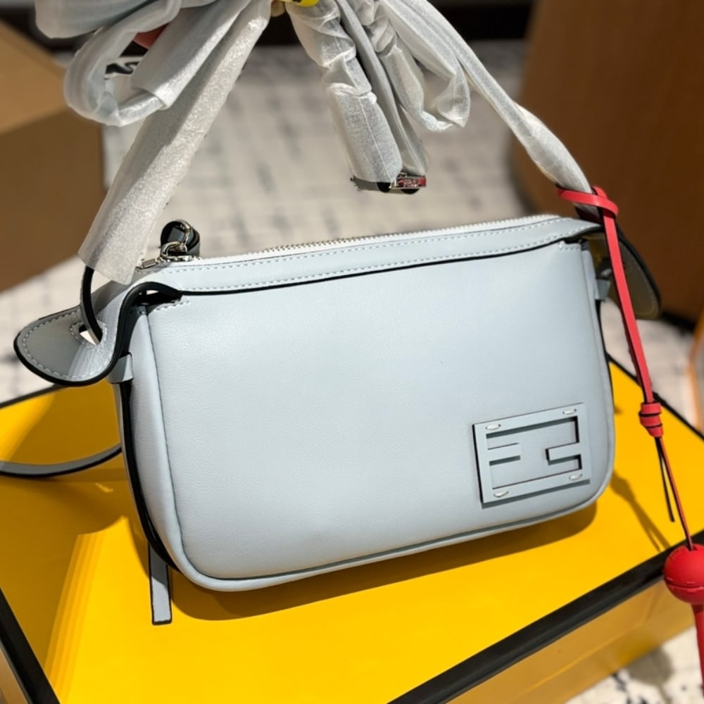 FD SIMPLY FD MINI BAG LIGHT BLUE 23CM 8BS097ATY6F1Q5V