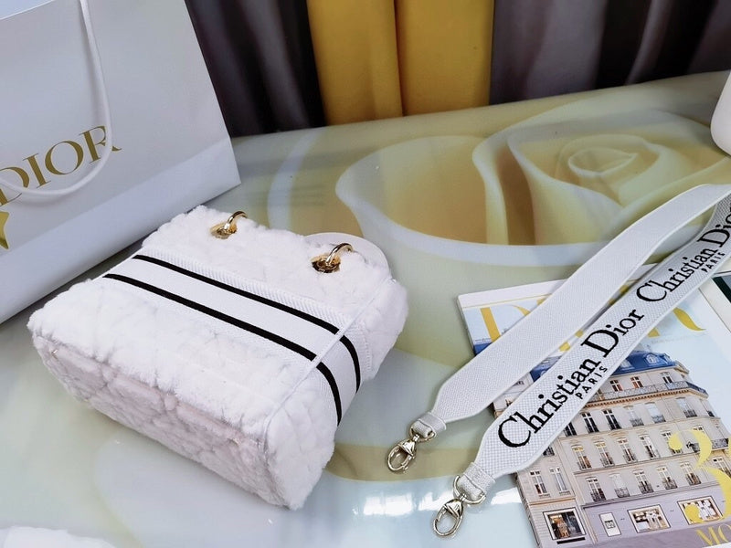 LTB - Luxe Touch Bags - 074