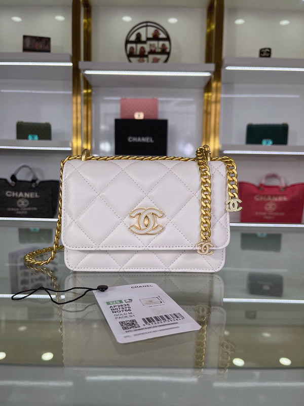 Luxe Touch Bags 

 -  Bags - 3346