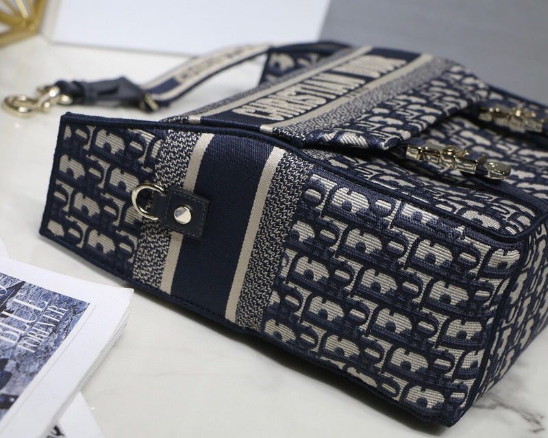 LTB - Luxe Touch Bags - 694