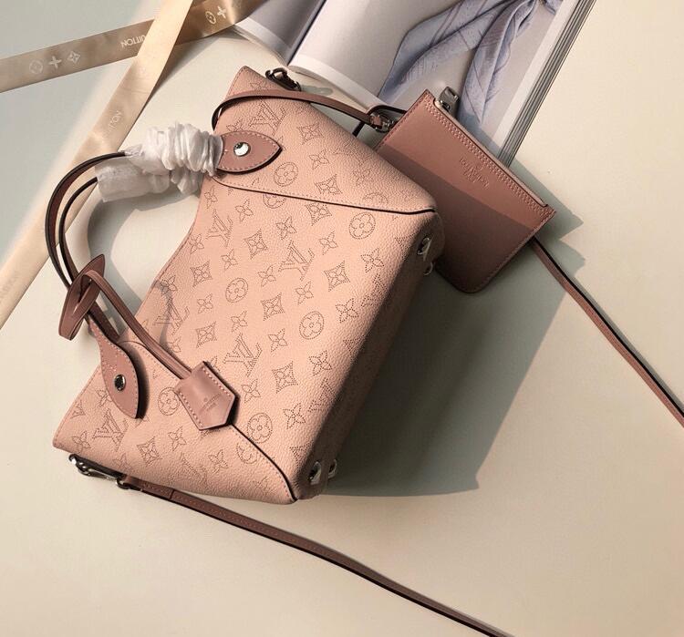Luxe Touch Bags -   2973