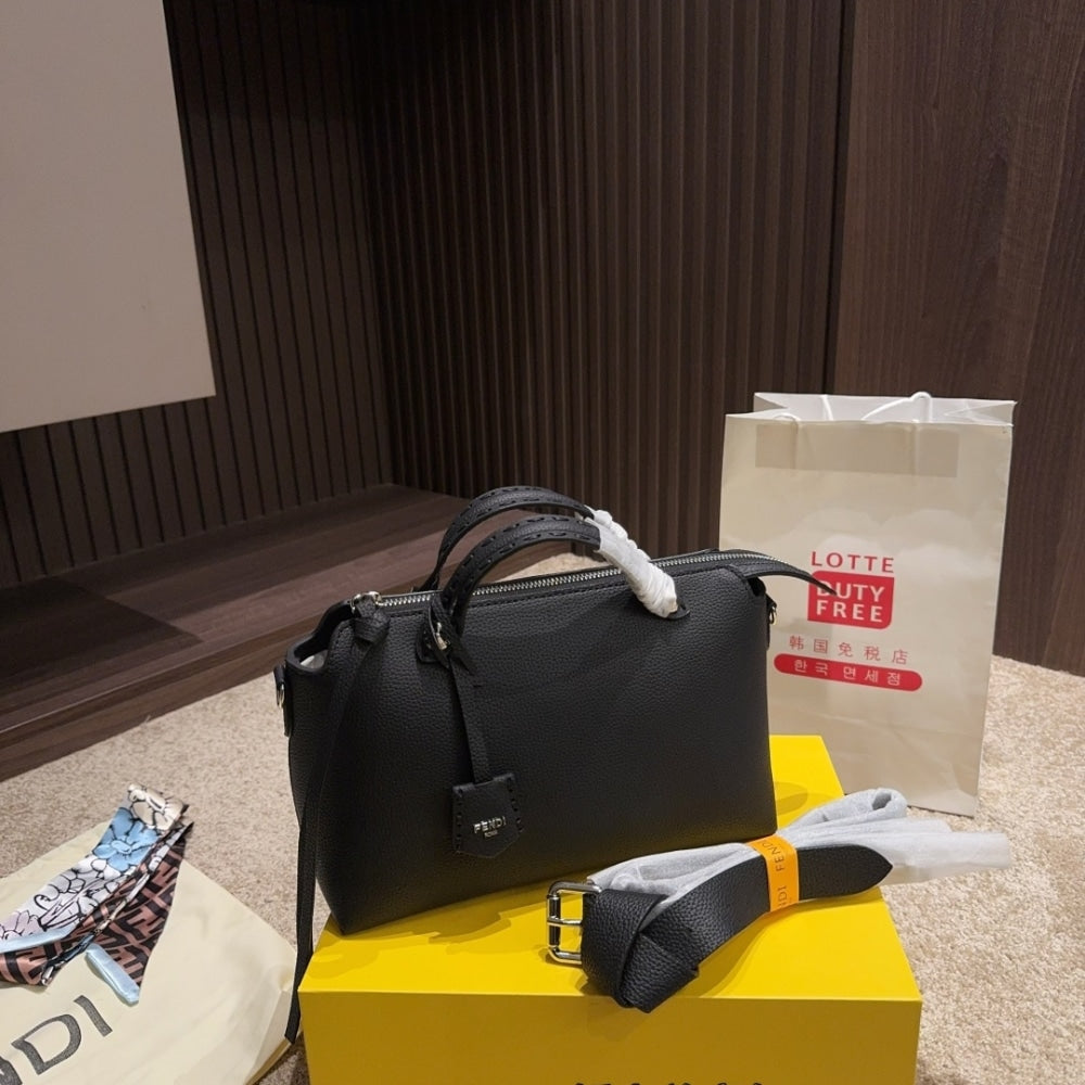 FD BY THE WAY MEDIUM LEATHER BOSTON BAG BLACK 20CM 8BL1461D5F0GXN