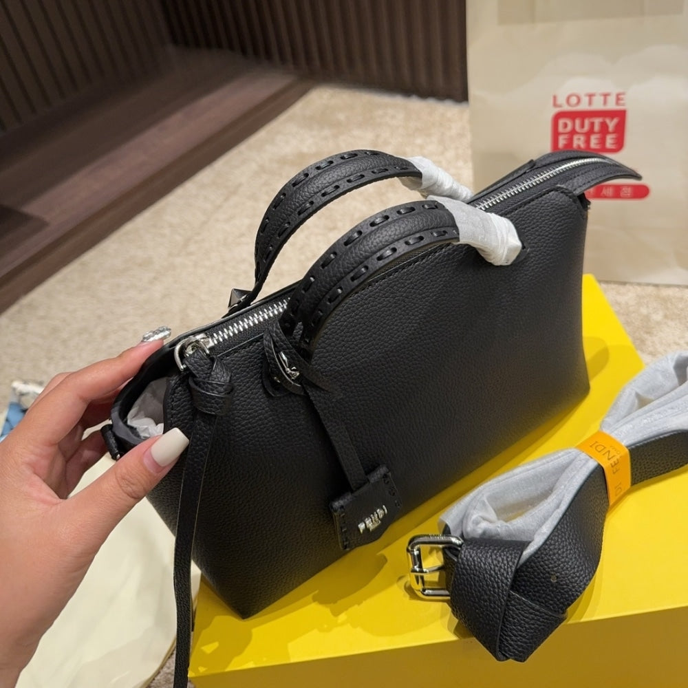 FD BY THE WAY MEDIUM LEATHER BOSTON BAG BLACK 20CM 8BL1461D5F0GXN