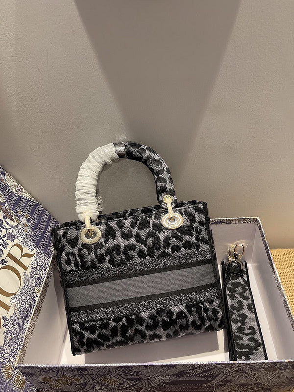 LTB - Luxe Touch Bags - 2595