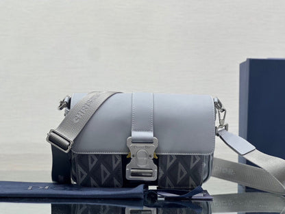 LTB - Luxe Touch Bags - 1618