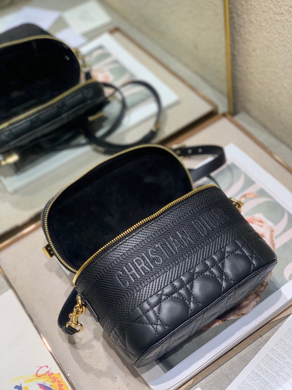 LTB - Luxe Touch Bags - 1940