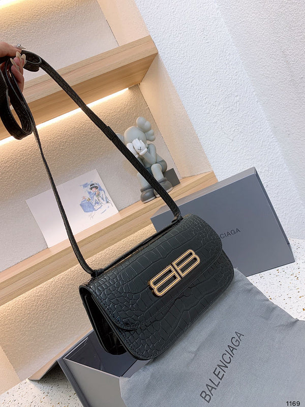 Luxe Touch Fashion - BGA Bags - 1611