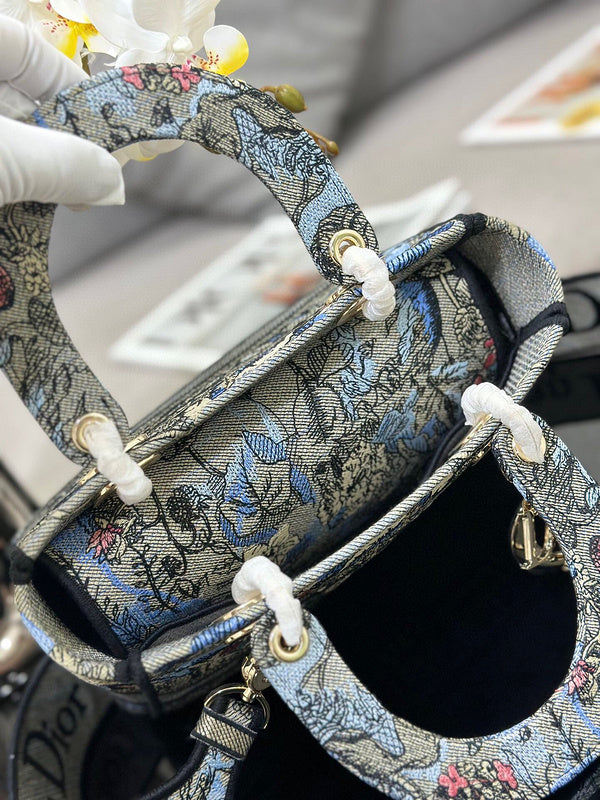 LTB - Luxe Touch Bags - 221