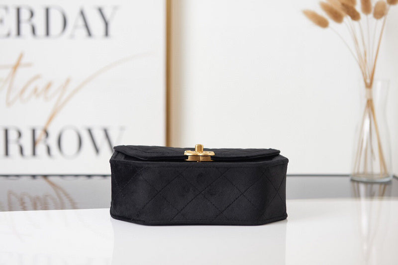 Luxe Touch Bags 

 -  Bags - 3483
