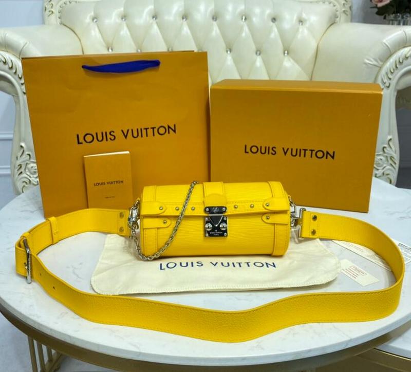Luxe Touch Bags -   2400