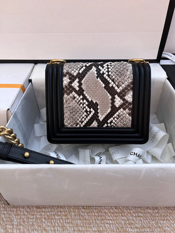 Luxe Touch Bags 

 -  Bags - 3417