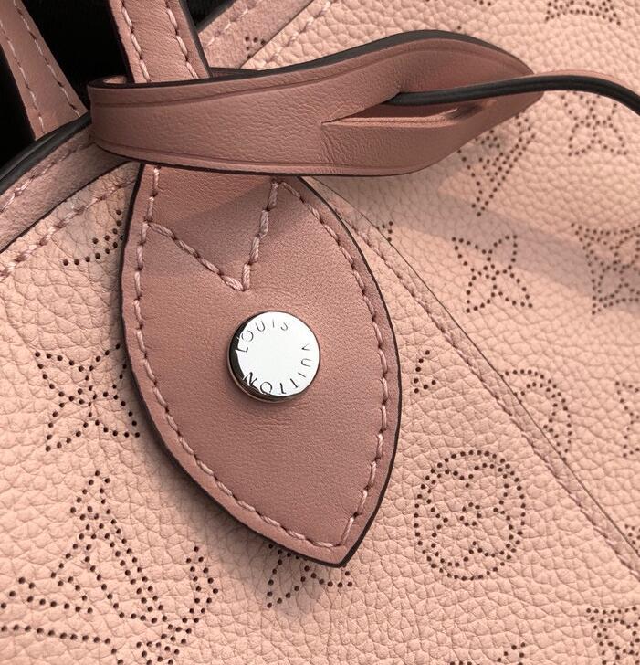 Luxe Touch Bags -   2973