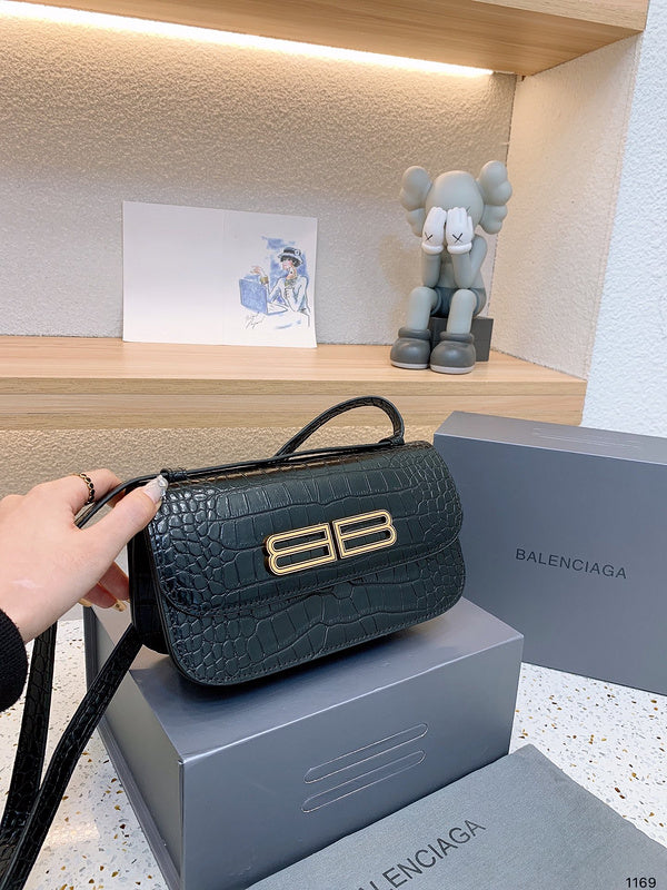 Luxe Touch Fashion - BGA Bags - 1611