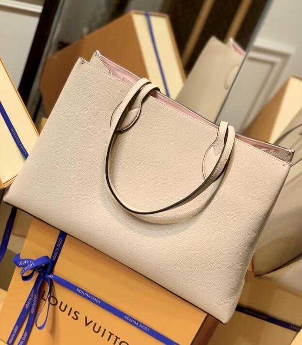 Luxe Touch Bags -   2416