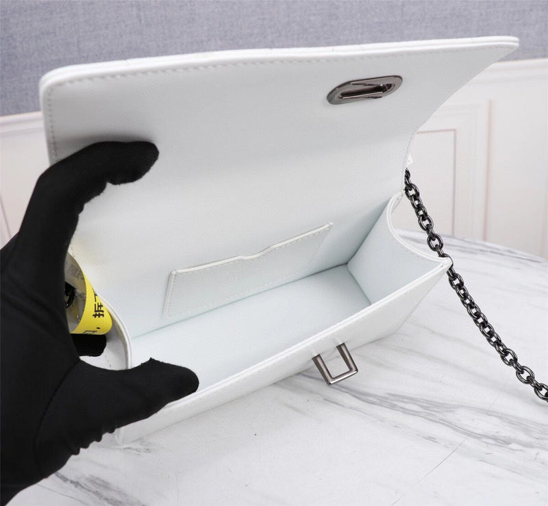 LTB - Luxe Touch Bags - 1824