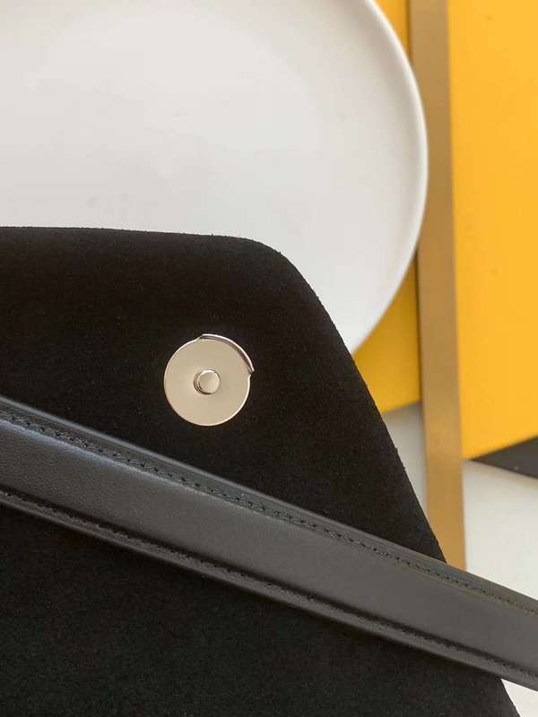 Luxe Touch - SLY Bags 429