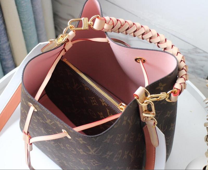 Luxe Touch Bags -   2693