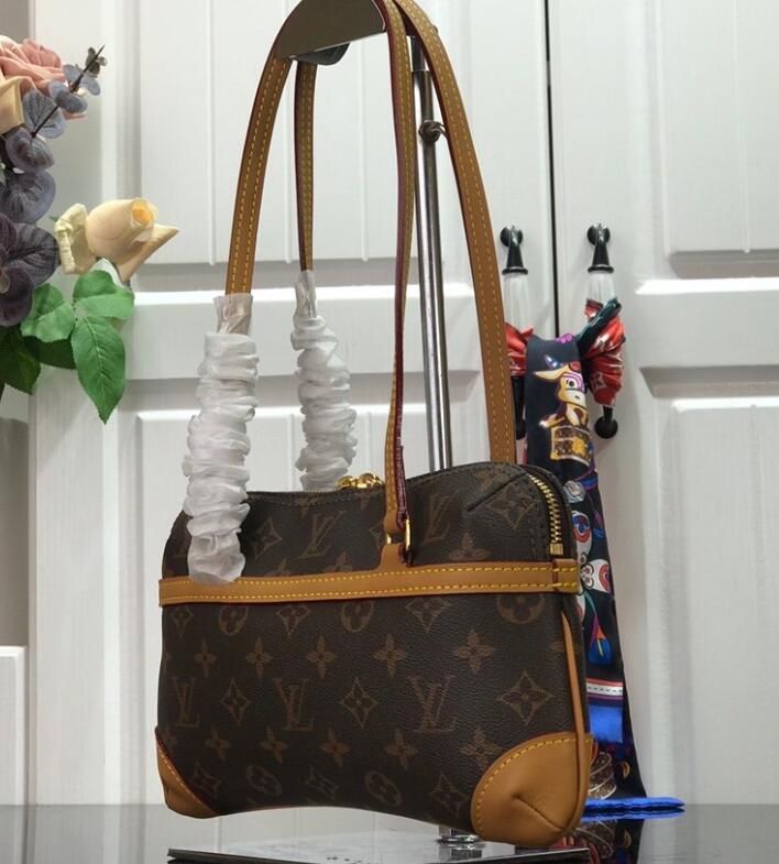 Luxe Touch Bags -   2738