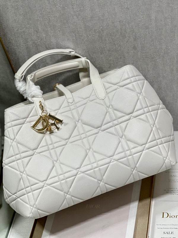 LTB - Luxe Touch Bags - 070