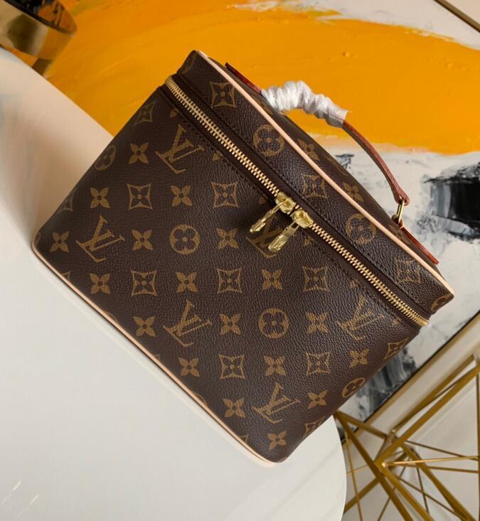 Luxe Touch Bags -   2955