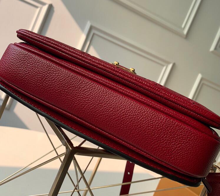 Luxe Touch Bags -   2938