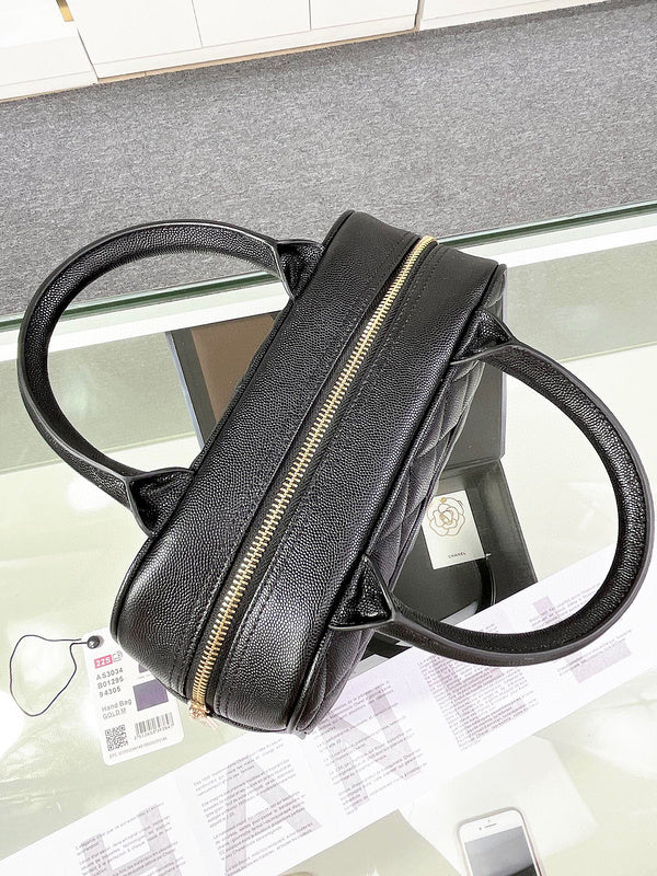 Luxe Touch Bags 

 -  Bags - 2999