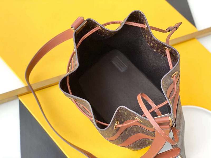 Luxe Touch - SLY Bags 144
