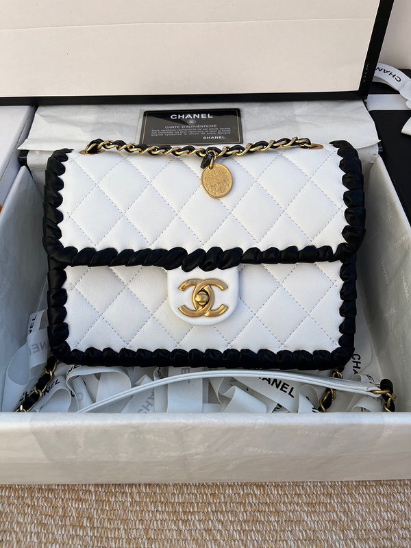 Luxe Touch Bags 

 -  Bags - 3437
