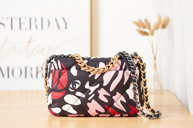 Luxe Touch Bags 

 -  Bags - 3305