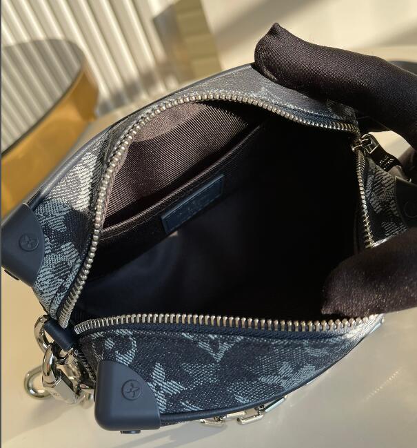 Luxe Touch Bags -   2549