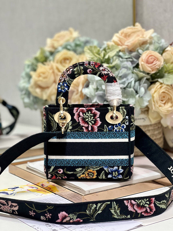 LTB - Luxe Touch Bags - 126