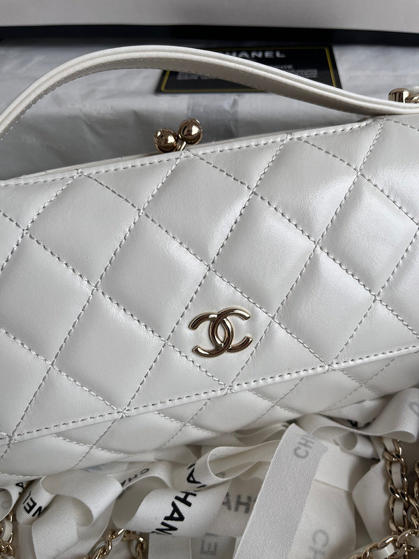 Luxe Touch Bags 

 -  Bags - 2996