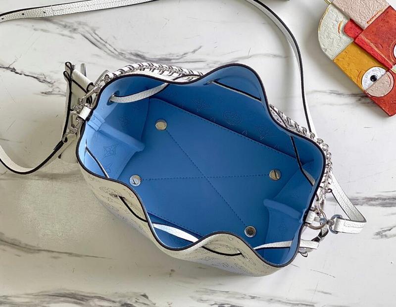 Luxe Touch Bags -   2479