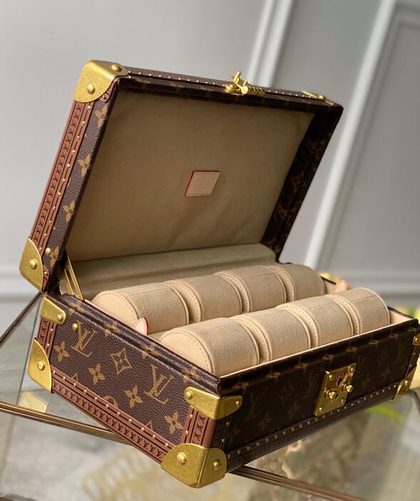 Luxe Touch Bags -   2975