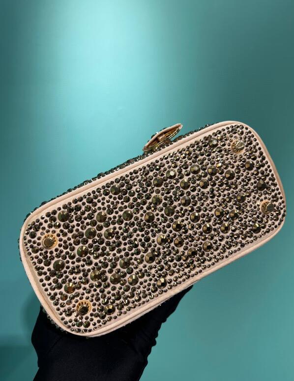 Luxe Touch Bags 

 - PD Bags - 090