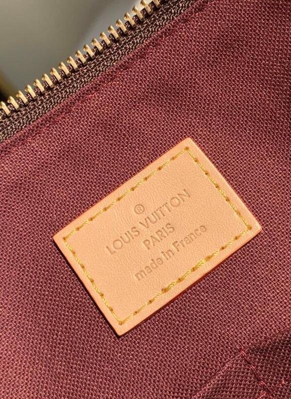 Luxe Touch Bags -   2598