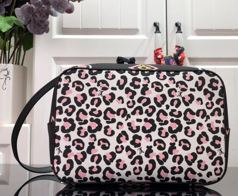 Luxe Touch Bags -   2358