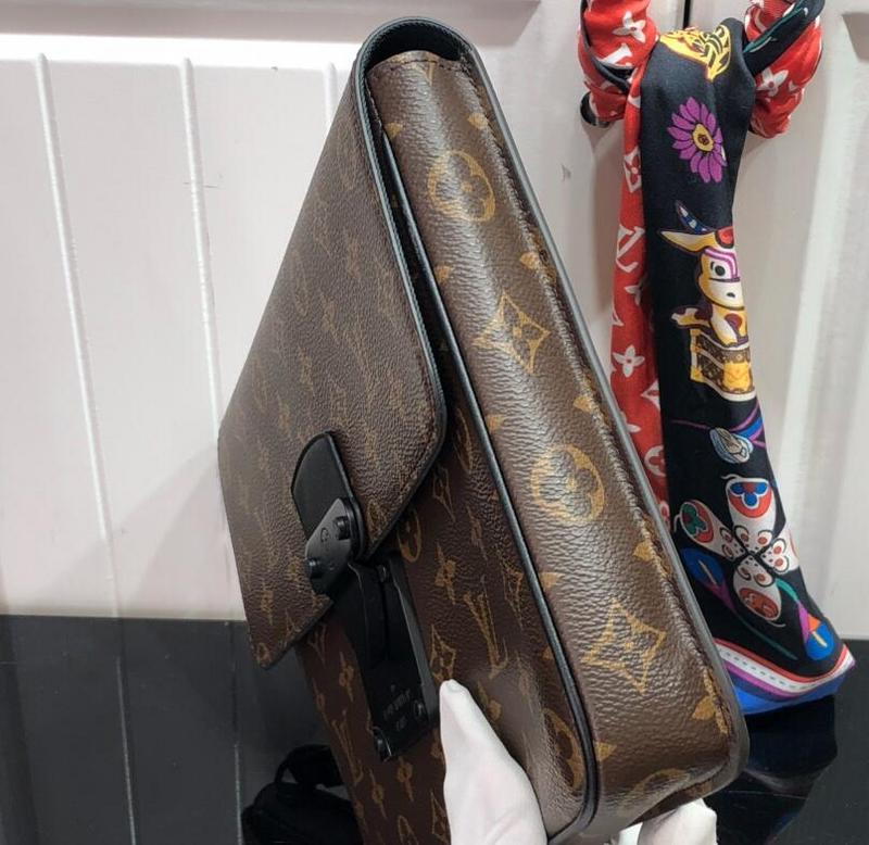 Luxe Touch Bags -   2321