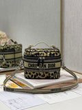 LTB - Luxe Touch Bags - 1949
