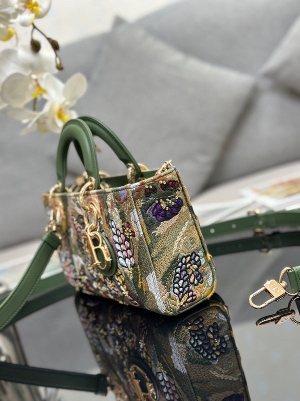 LTB - Luxe Touch Bags - 235